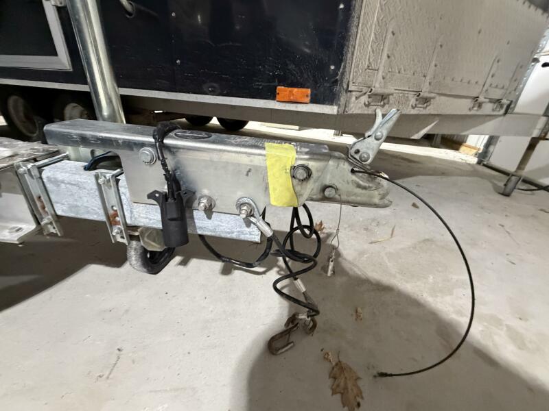 23' 2016 Everglades 230 Center Console