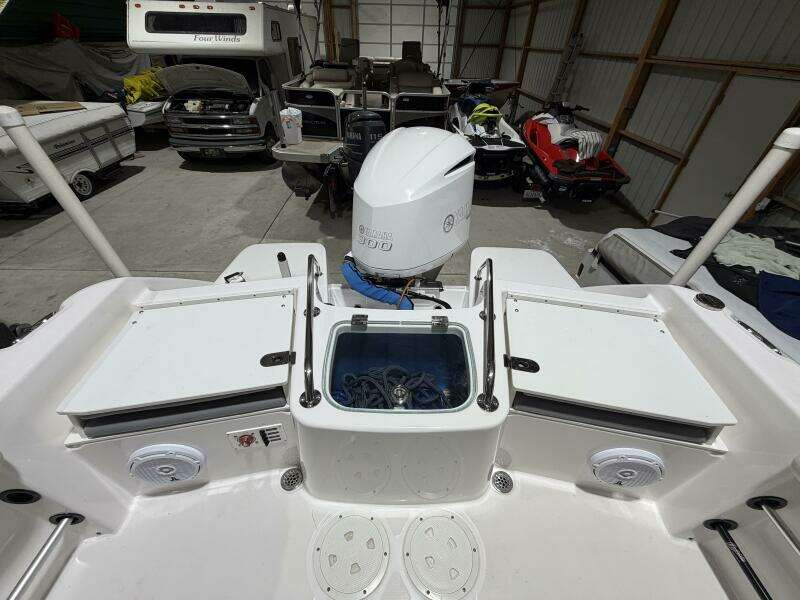 23ft Everglades Yacht For Sale