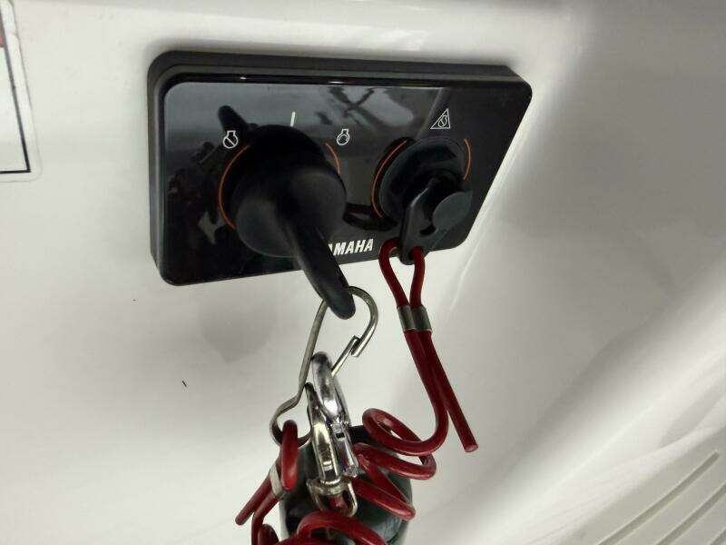 23ft Everglades Yacht For Sale