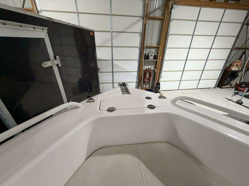 23ft Everglades Yacht For Sale