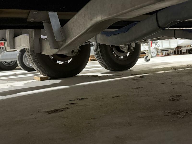 23' 2016 Everglades 230 Center Console