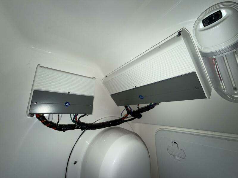 23ft Everglades Yacht For Sale