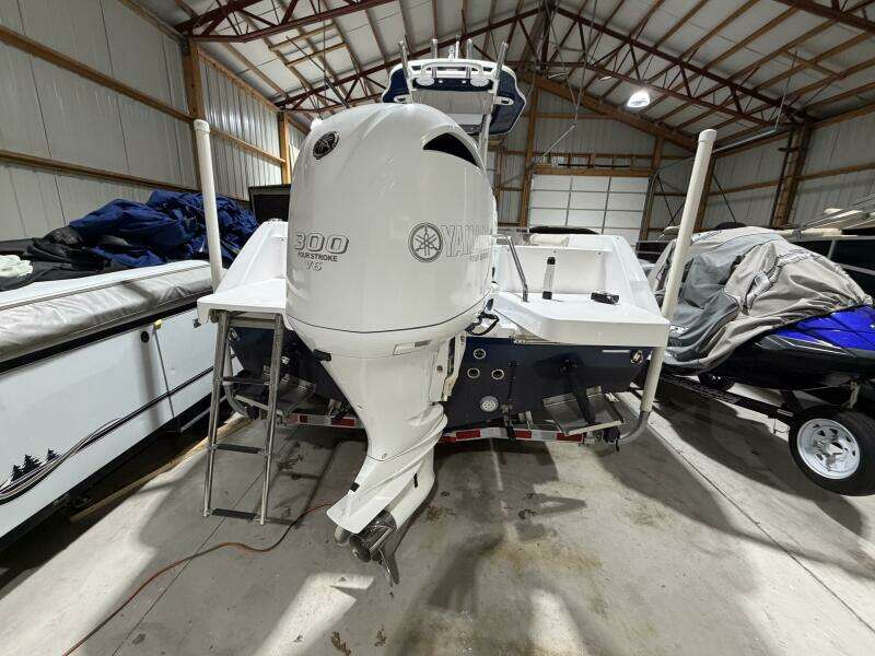 23ft Everglades Yacht For Sale