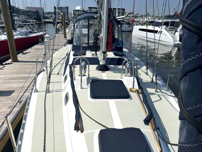 46' 2002 Hylas 46