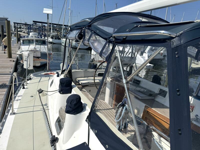 46' 2002 Hylas 46