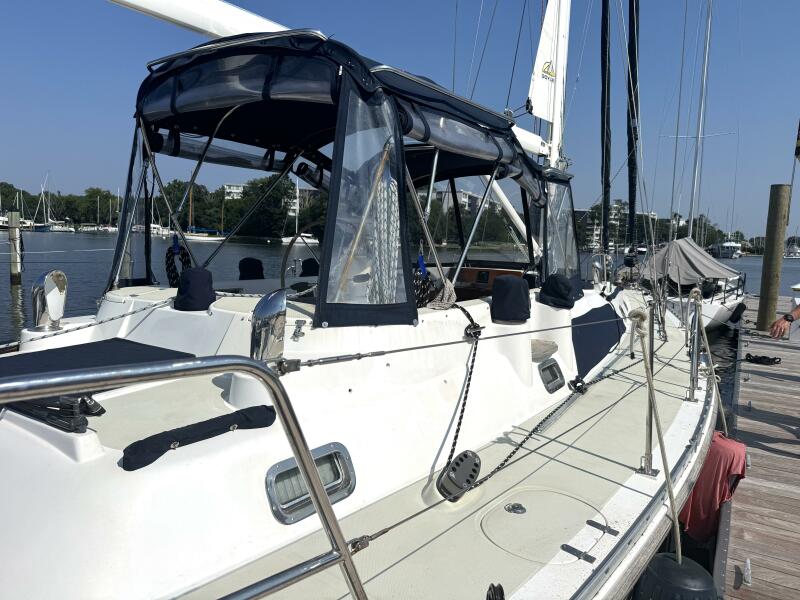 46' 2002 Hylas 46