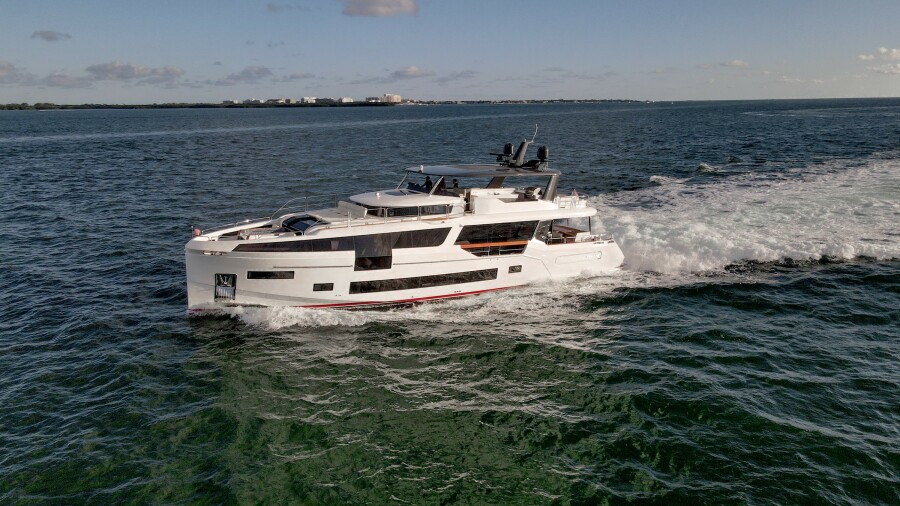 88' 2021 Sirena 