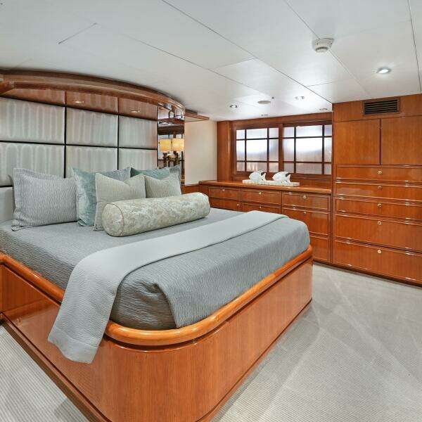 MILES AWEIGH 81ft Hargrave Yacht For Sale