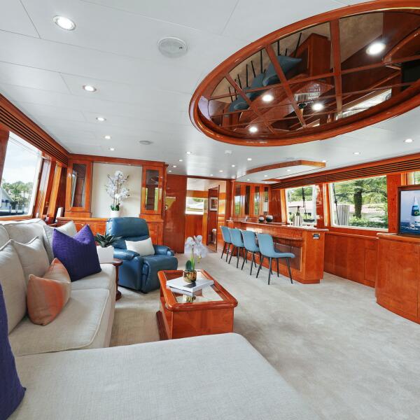 81' 2003 Hargrave Sky Lounge