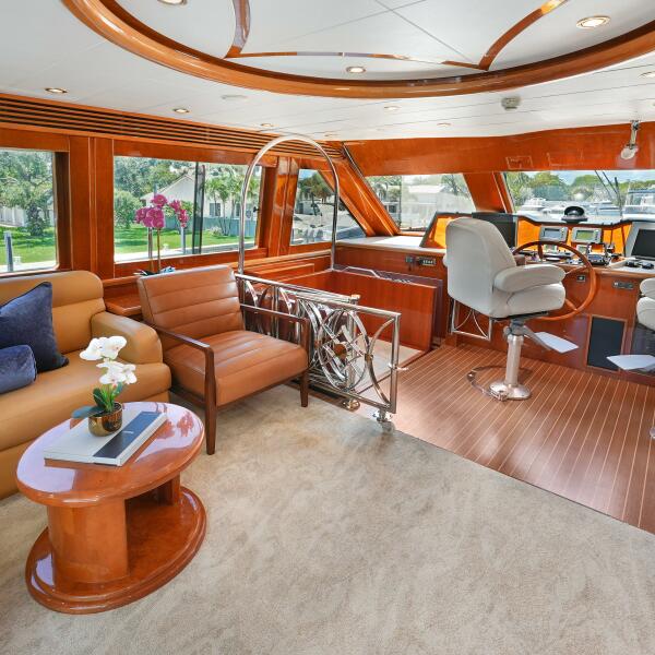 81' 2003 Hargrave Sky Lounge