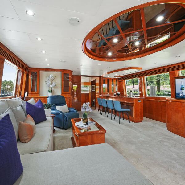 81' 2003 Hargrave Sky Lounge