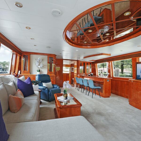 81' 2003 Hargrave Sky Lounge