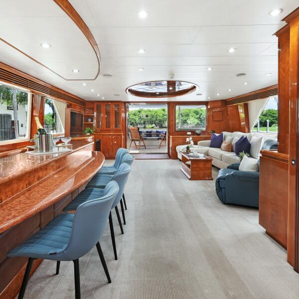 81' 2003 Hargrave Sky Lounge