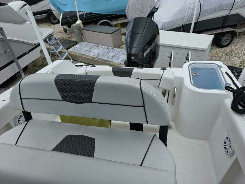 22ft Wellcraft Yacht For Sale