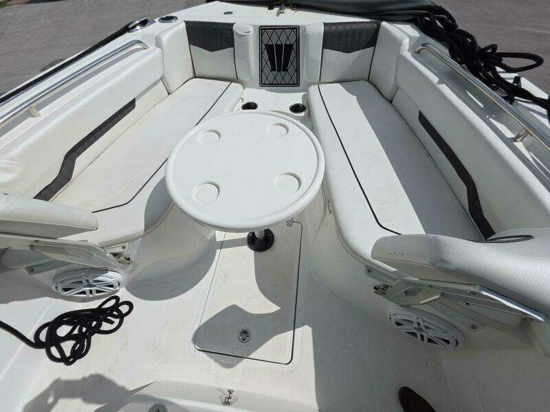 22ft Wellcraft Yacht For Sale