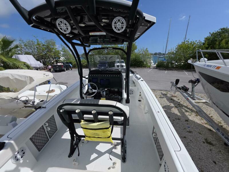 22' 2022 Wellcraft 222 Fisherman