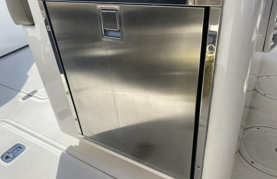 28' 2015 Pursuit Sport