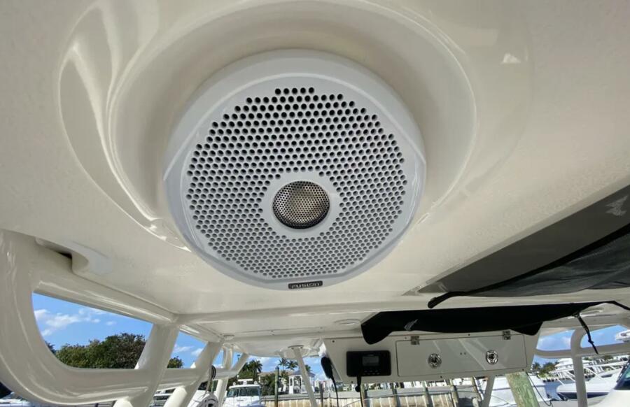 28' 2015 Pursuit Sport