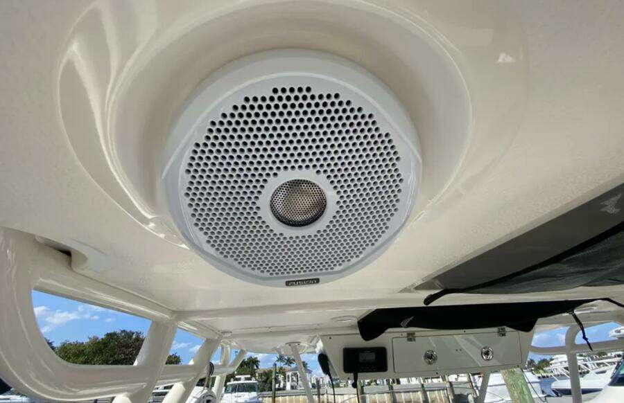 Dolce 28ft Pursuit Yacht For Sale