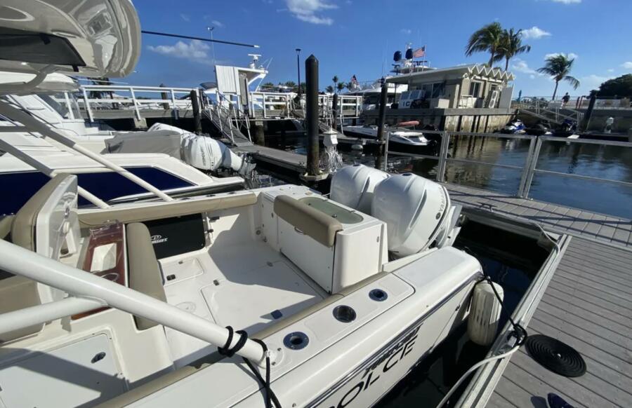 28' 2015 Pursuit Sport