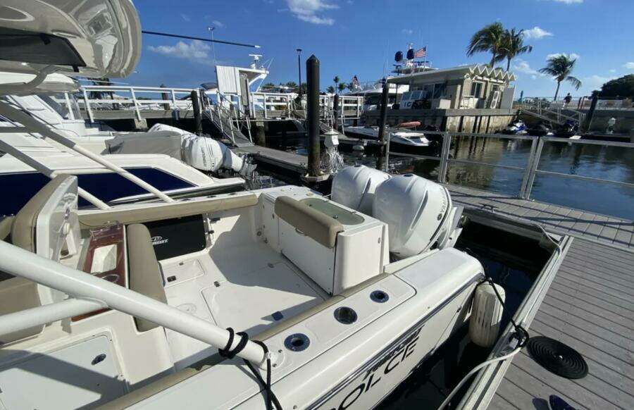 Dolce 28ft Pursuit Yacht For Sale
