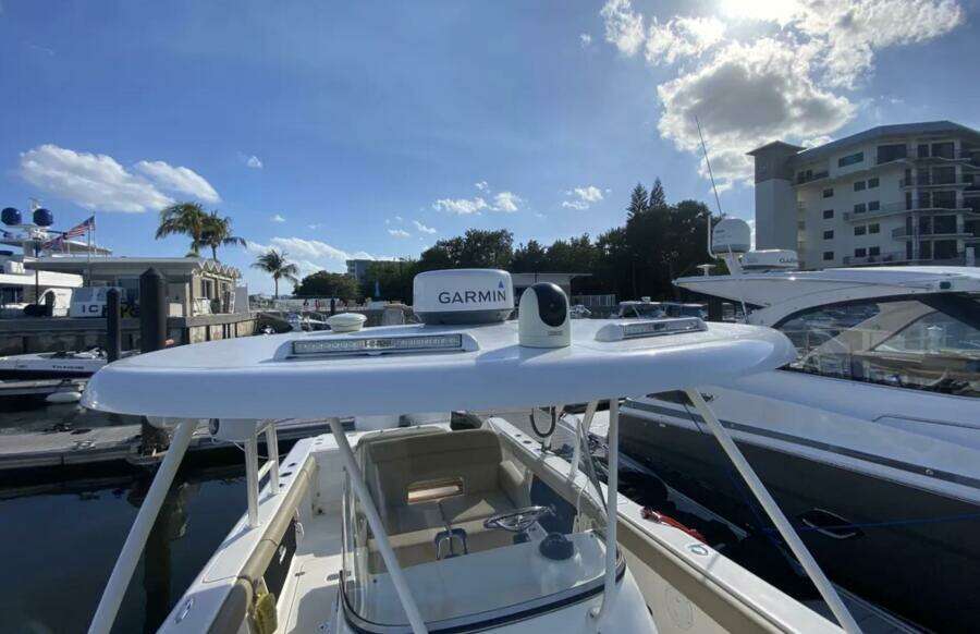 Dolce 28ft Pursuit Yacht For Sale