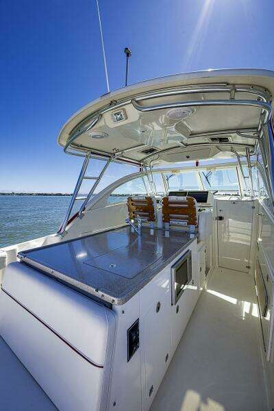34ft Pursuit Yacht For Sale