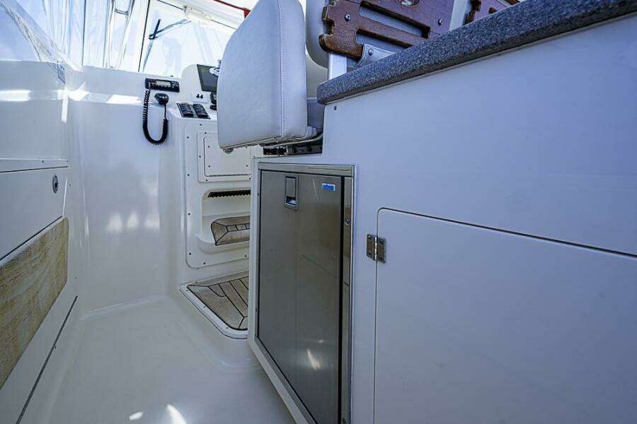 34ft Pursuit Yacht For Sale