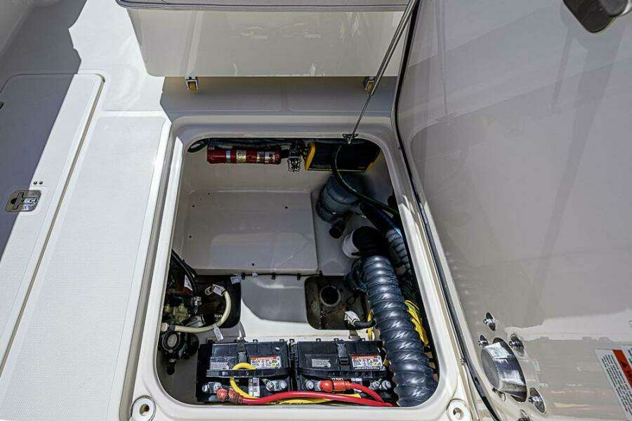 34ft Pursuit Yacht For Sale