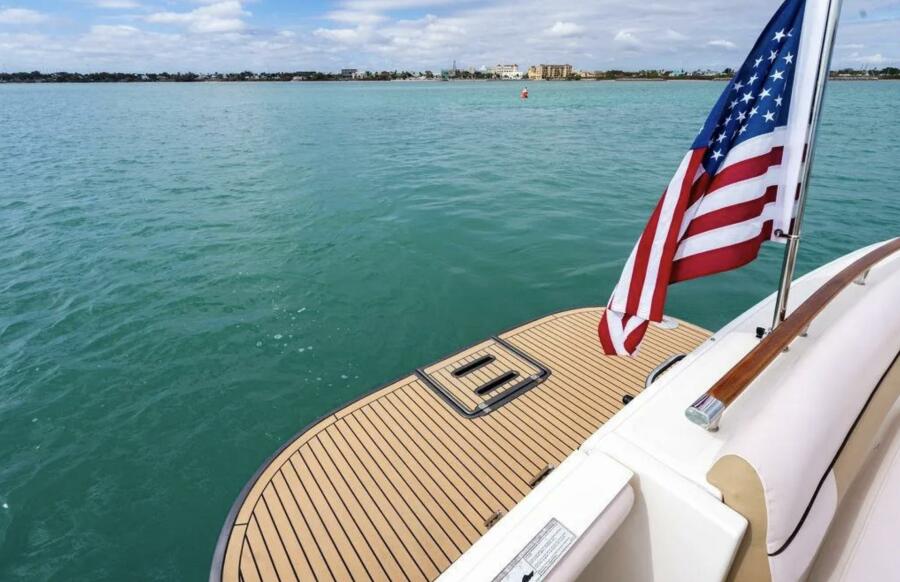 36' 2013 Tiara Yachts 36 Coronet