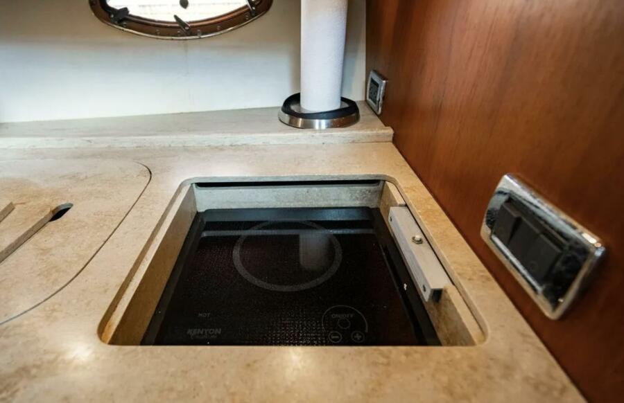 36' 2013 Tiara Yachts 36 Coronet