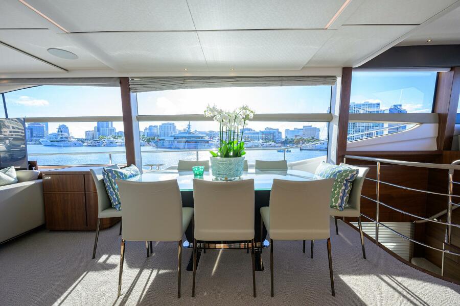 78' 2021 Princess Y78