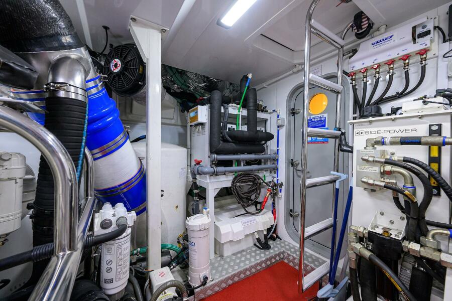 78' 2021 Princess Y78