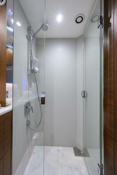 78' 2021 Princess Y78