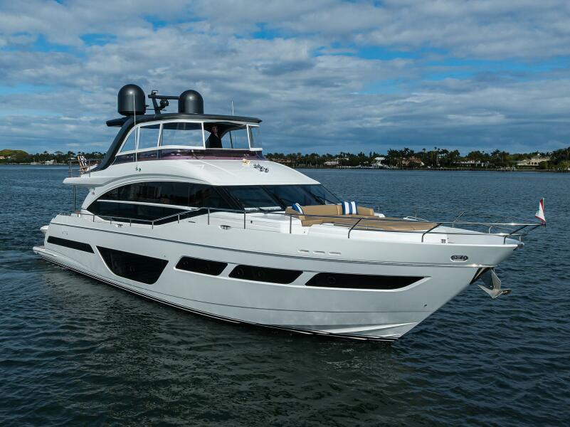 78' 2021 Princess Y78