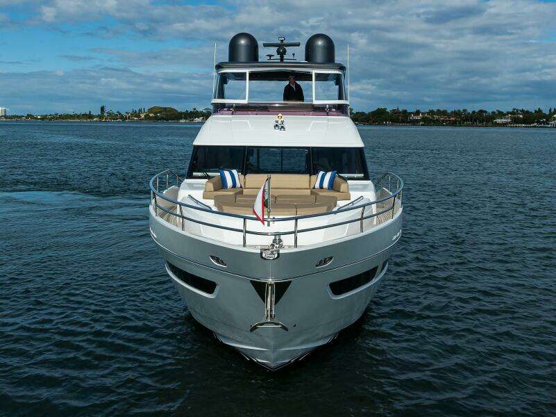 Princess Y78 - Janie II - Bow Profile