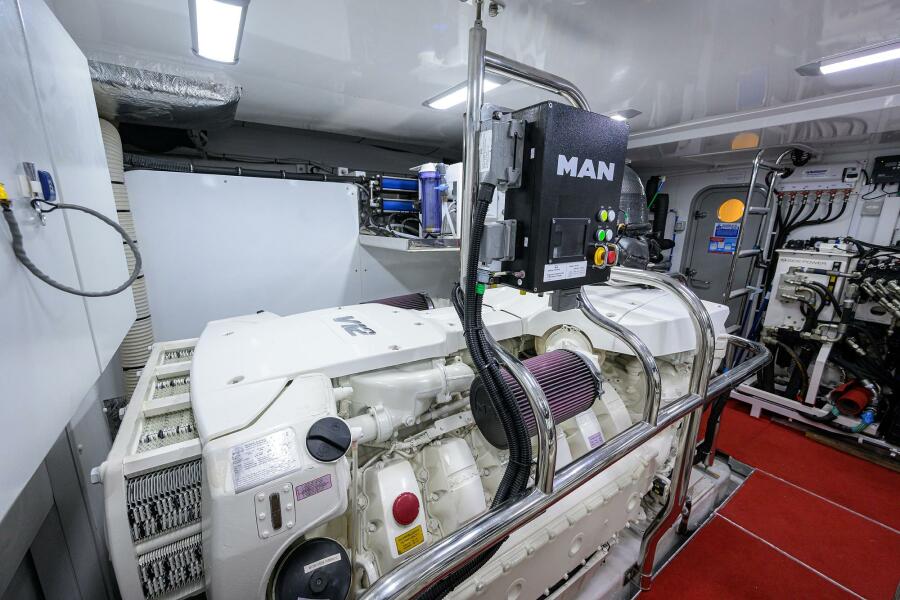 78' 2021 Princess Y78