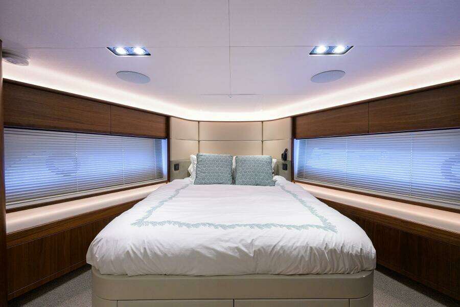 Princess Y78 - Janie II - Stateroom