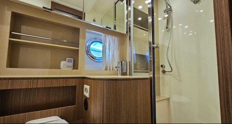 50' 2015 Azimut Atlantis 50