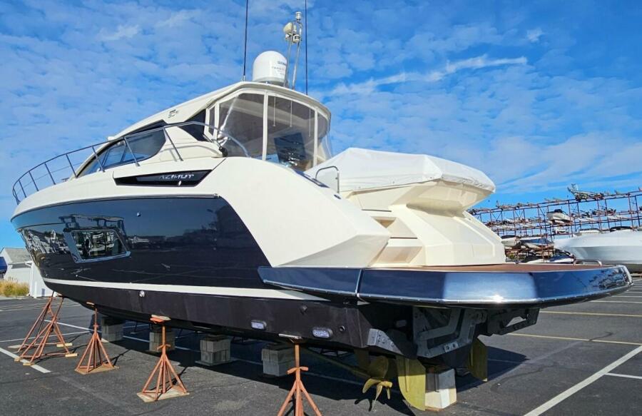 50' 2015 Azimut Atlantis 50