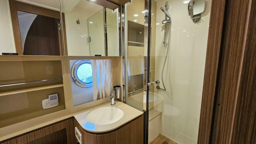 50' 2015 Azimut Atlantis 50