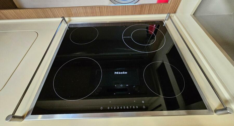 50' 2015 Azimut Atlantis 50