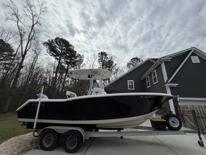 23' 2015 Tidewater 230 LXF