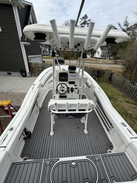 23' 2015 Tidewater 230 LXF