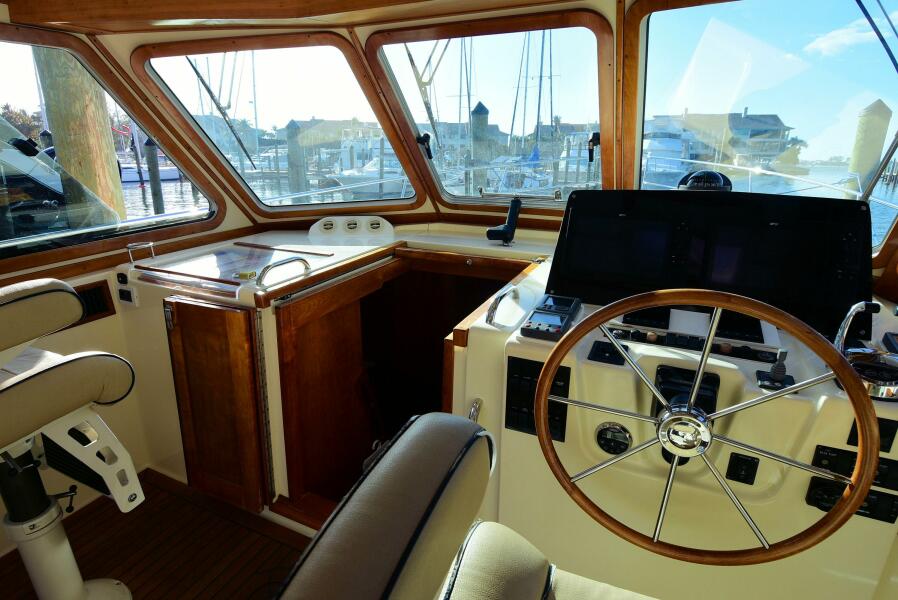 38' 2008 Sabre Salon Express