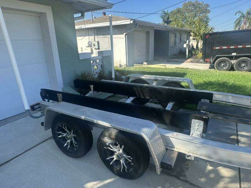 24ft Sea Hunt Yacht For Sale