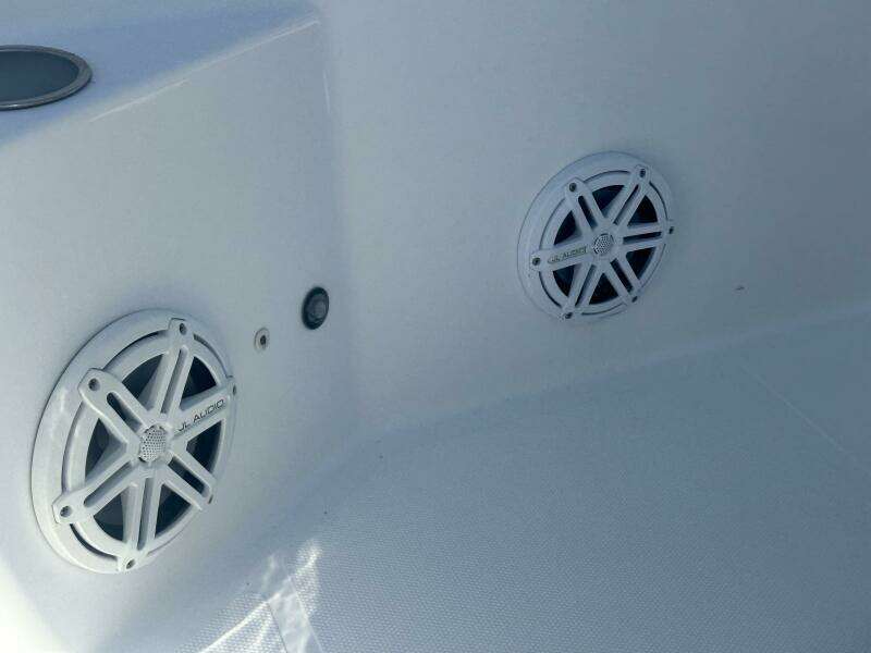 24ft Sea Hunt Yacht For Sale