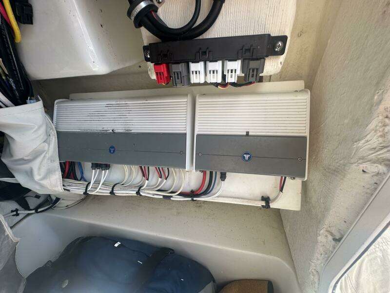 24ft Sea Hunt Yacht For Sale