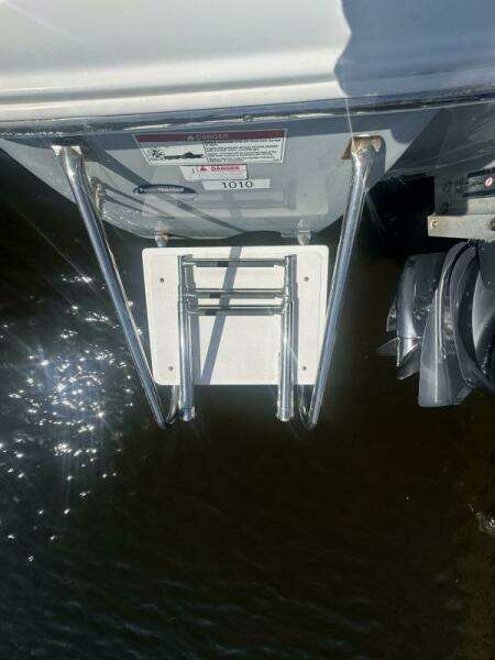 24ft Sea Hunt Yacht For Sale