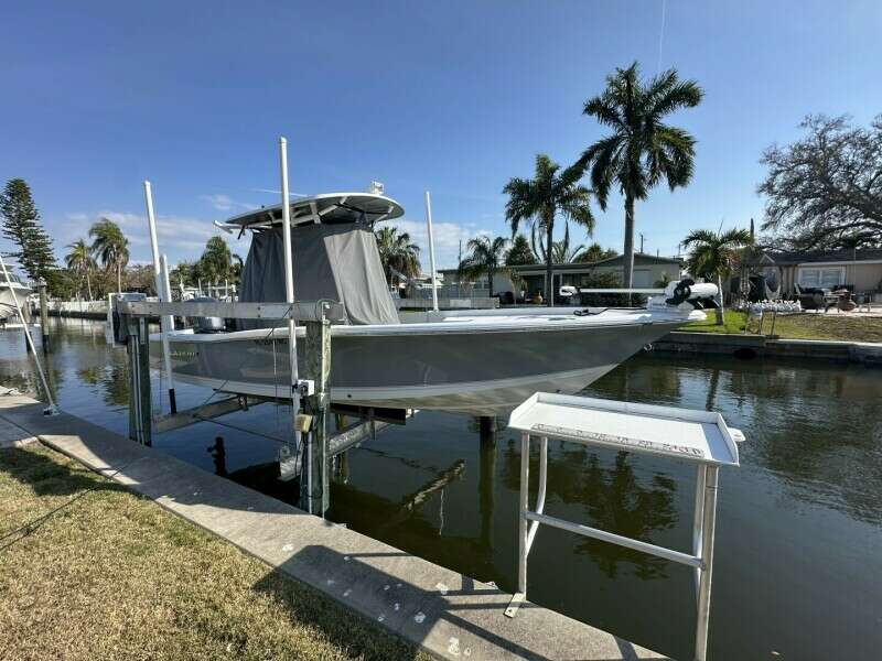24ft Sea Hunt Yacht For Sale